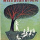 Image for article titled 10 Not-Trashy (But Totally Entertaining) Beach Reads